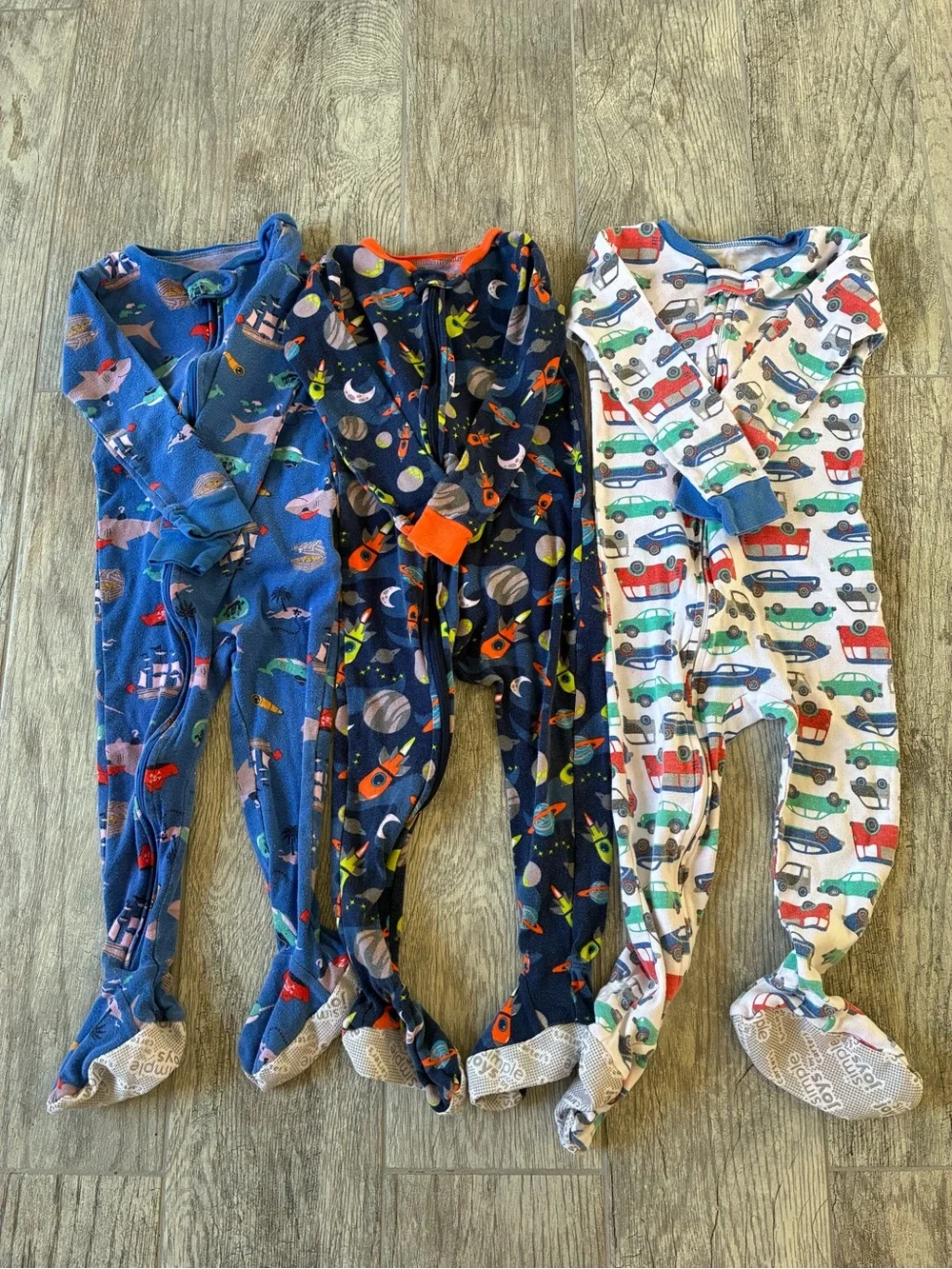 Simple Joys by Carter’s Footed Boy’s Pajamas set of 3